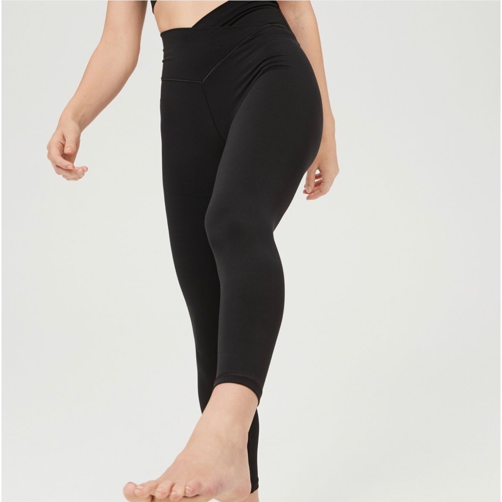 aerie black crossover leggings